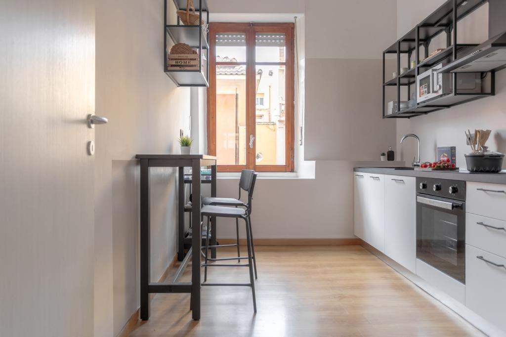 Buscine Home Pescara Centro - Palma Gratuita In Lido Attrezzato المظهر الخارجي الصورة
